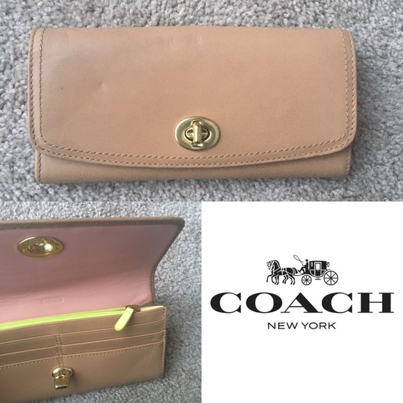 Coach Handbags - Coach Smooth Leather Turnlock Envelope Wallet